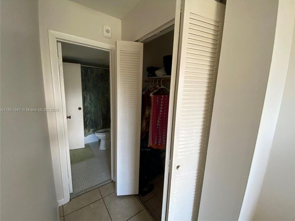 16465 NE 22nd Ave 513, North Miami Beach FL 33160