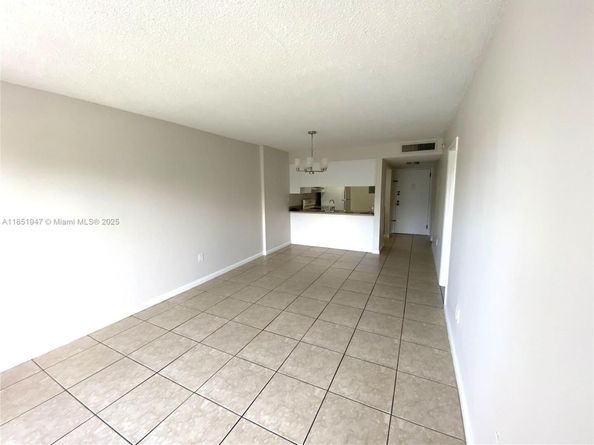 16465 NE 22nd Ave 513, North Miami Beach FL 33160