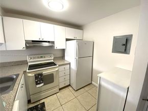 16465 NE 22nd Ave 513, North Miami Beach FL 33160
