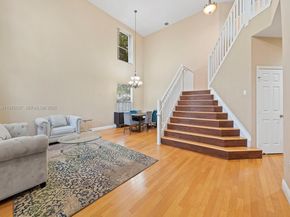 1104 NW 139th Ave, Pembroke Pines FL 33028