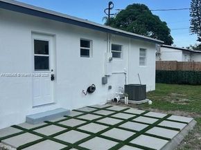 3120 NW 4th Ct, Lauderhill FL 33311