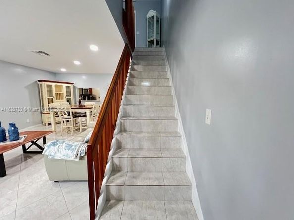 905 NW 107th Ave, Pembroke Pines FL 33026