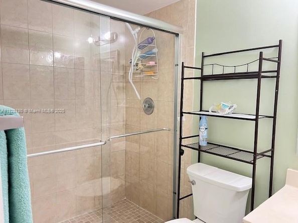 905 NW 107th Ave, Pembroke Pines FL 33026