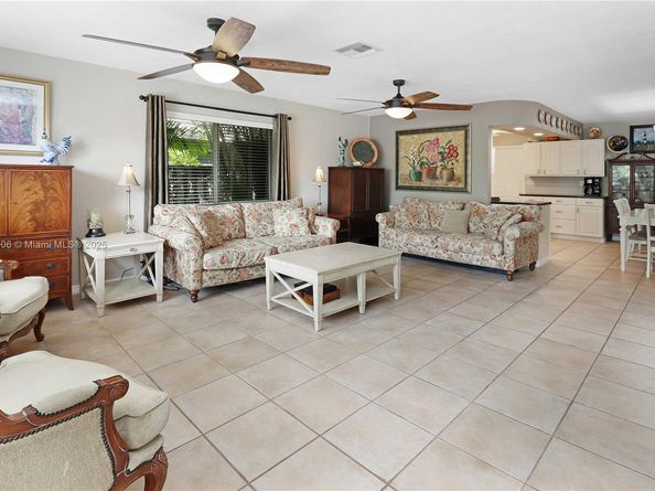 1247 Washington St, Hollywood FL 33019