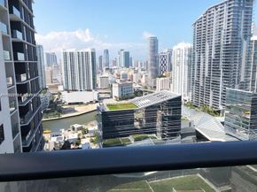 55 SW 9th St 3001, Miami FL 33130