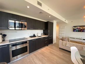 55 SW 9th St 3001, Miami FL 33130