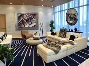 55 SW 9th St 3001, Miami FL 33130