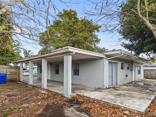 3121 NE 13th Ave, Pompano Beach FL 33064