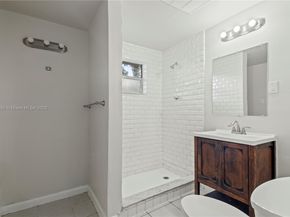 3121 NE 13th Ave, Pompano Beach FL 33064