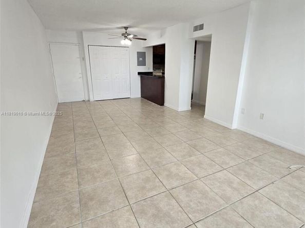 816 NW 87th Ave 406, Miami FL 33172