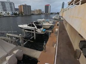 1965 S Ocean Dr 7E, Hallandale Beach FL 33009