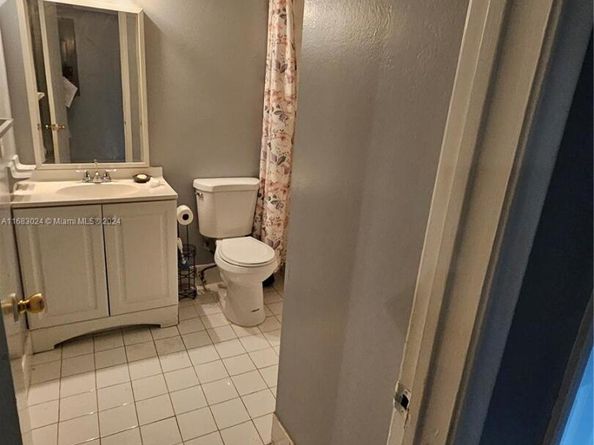 2510 SW Natura Blvd, Deerfield Beach FL 33441
