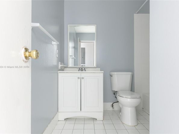 2510 SW Natura Blvd, Deerfield Beach FL 33441