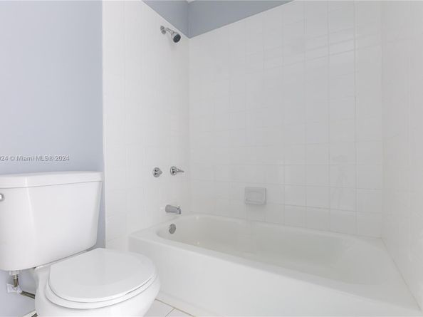 2510 SW Natura Blvd, Deerfield Beach FL 33441