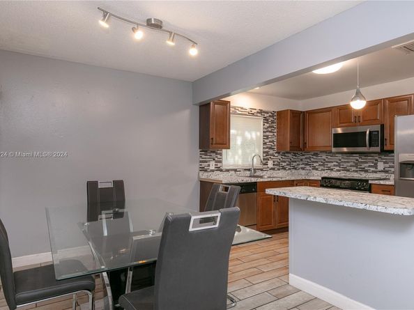2510 SW Natura Blvd, Deerfield Beach FL 33441