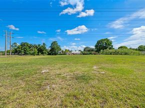 17611 SW 66th St, Southwest Ranches FL 33331