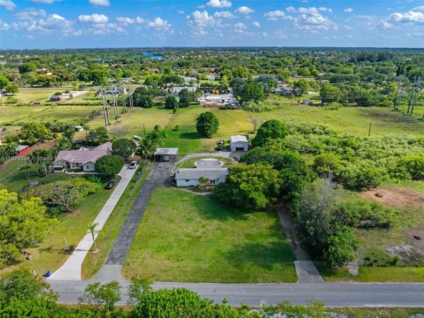 17611 SW 66th St, Southwest Ranches FL 33331