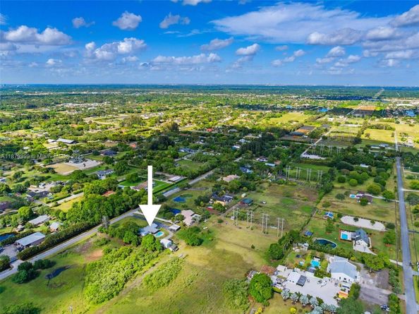 17611 SW 66th St, Southwest Ranches FL 33331
