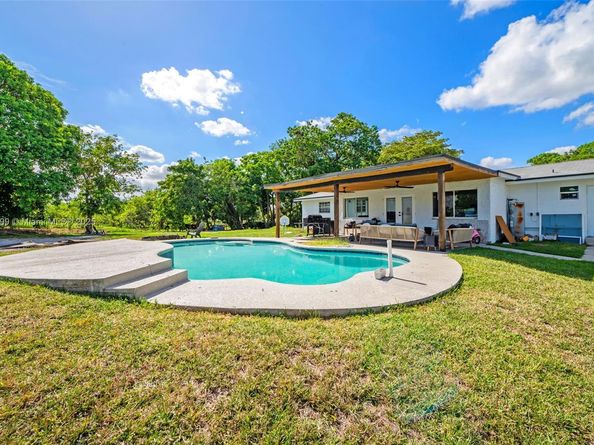 17611 SW 66th St, Southwest Ranches FL 33331