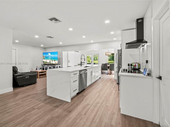 17611 SW 66th St, Southwest Ranches FL 33331