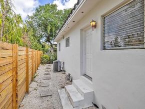 545-547 NE 64th St, Miami FL 33138