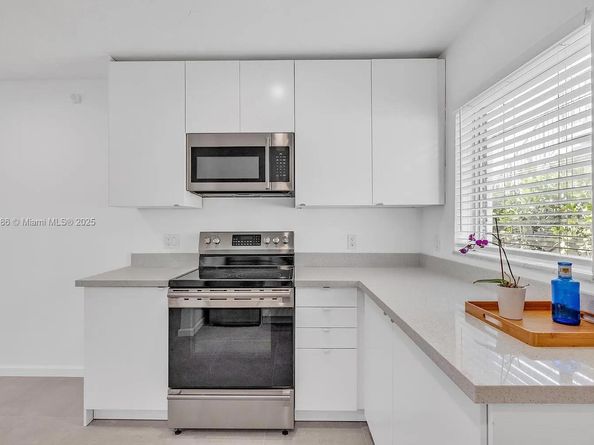 545-547 NE 64th St, Miami FL 33138