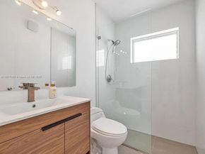 545-547 NE 64th St, Miami FL 33138