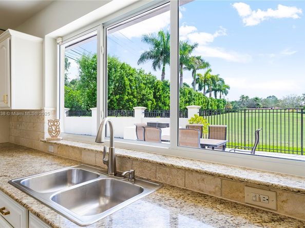 4001 Santa Maria St, Coral Gables FL 33146
