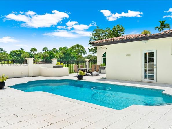 4001 Santa Maria St, Coral Gables FL 33146