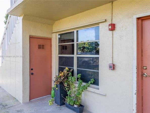 12800 SW 43rd Dr 102B, Miami FL 33175