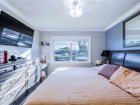 12800 SW 43rd Dr 102B, Miami FL 33175