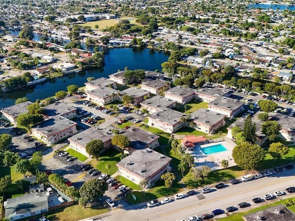 12800 SW 43rd Dr 102B, Miami FL 33175