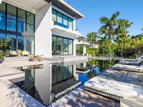 132 Paloma Dr, Coral Gables FL 33143