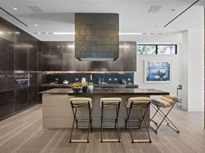 132 Paloma Dr, Coral Gables FL 33143