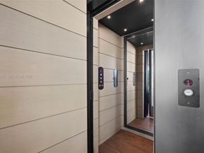 132 Paloma Dr, Coral Gables FL 33143