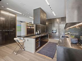 132 Paloma Dr, Coral Gables FL 33143