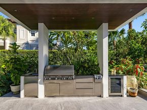 132 Paloma Dr, Coral Gables FL 33143