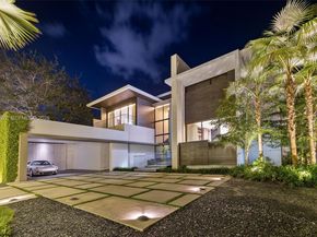 132 Paloma Dr, Coral Gables FL 33143