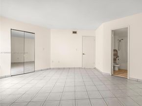 10249 NW 9th St Cir 1078, Miami FL 33172