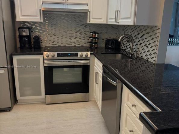 5201 NW 2nd Ave 412, Boca Raton FL 33487