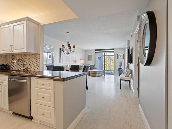 5201 NW 2nd Ave 412, Boca Raton FL 33487