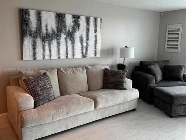 5201 NW 2nd Ave 412, Boca Raton FL 33487
