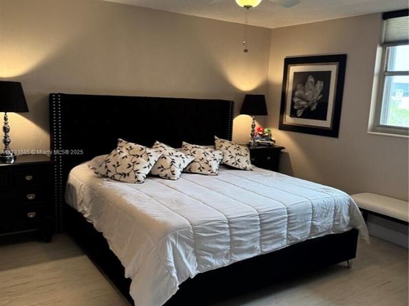 5201 NW 2nd Ave 412, Boca Raton FL 33487
