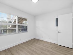 1101 SW 128th Ter 313C, Pembroke Pines FL 33027