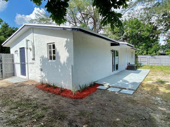1800 NW 14th Ave, Fort Lauderdale FL 33311