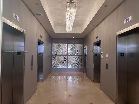 100 Lincoln Rd PH14, Miami Beach FL 33139