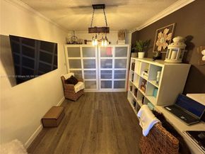 800 NE 195th St 409, Miami FL 33179