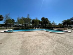 800 NE 195th St 409, Miami FL 33179