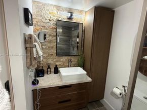 800 NE 195th St 409, Miami FL 33179