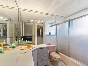 1260 NE 155th St, North Miami Beach FL 33162